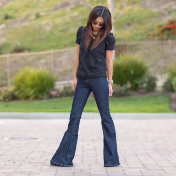 CURRENT ELLIOTT THE HIGH RISE BELL